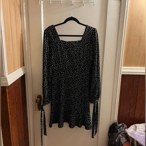 Women's Black and White Polka Dot Mini Dress Size Large Size 8/10